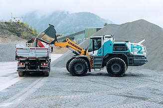 Foto von Wasserstoff-Radlader im Steinbruch Gratkorn